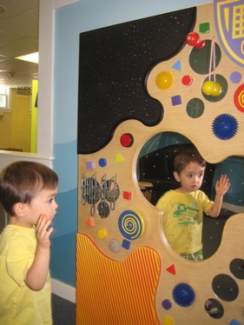 Little Scientists: Frozen World - Niantic Children's Museum