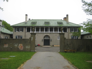 210. Eolia (Harkness Mansion)