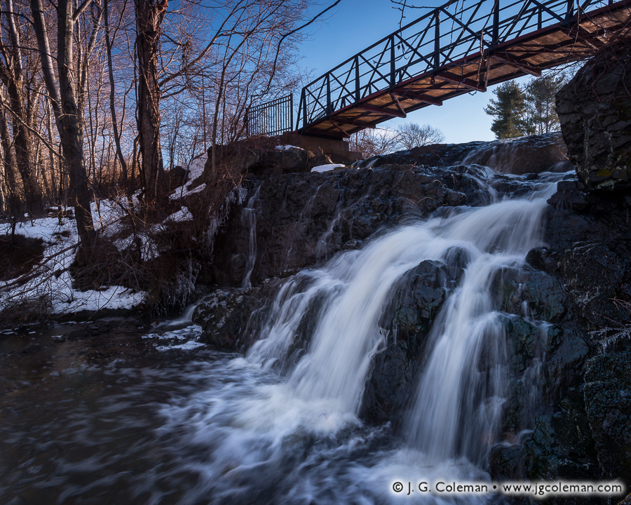 Look how awesome Justin Coleman can make these falls look.