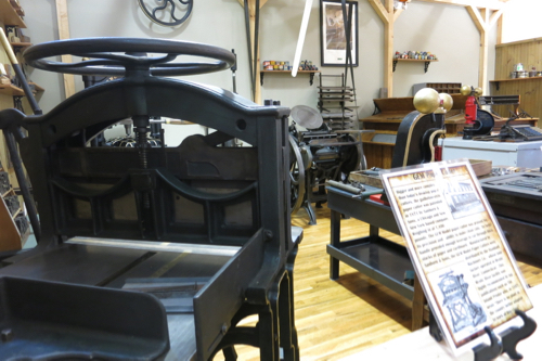Olde timey printing press