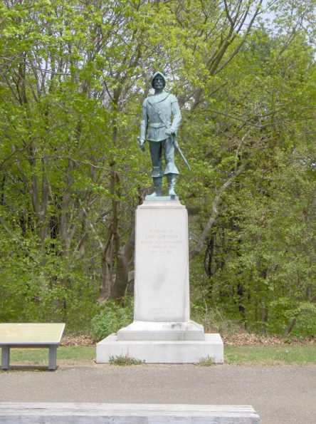 Gardiner-Statue-II