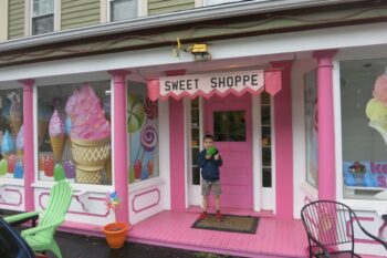 Hillside Sweet Shoppe