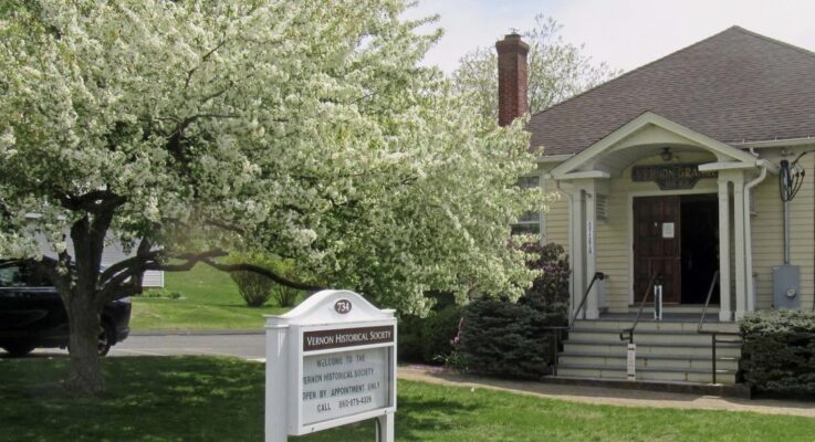 Vernon Historical Society Outdoor Museum
