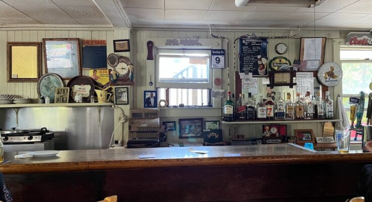 Calamari’s Tavern